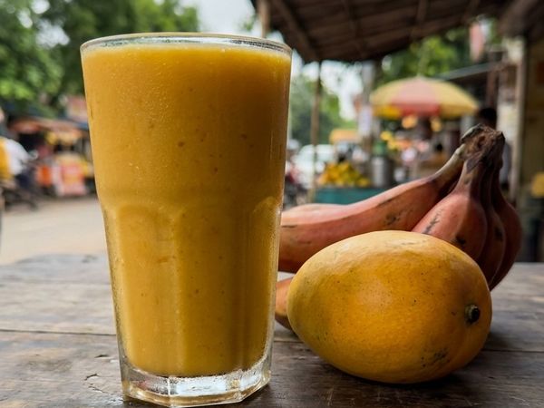 Alphonso Mango & Red Banana at Sai Healthy Corner, Ulhasnagar