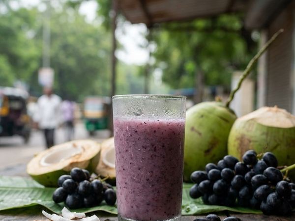 Black Grapes in Coconut Water at Sai Healthy Corner, Ulhasnagar