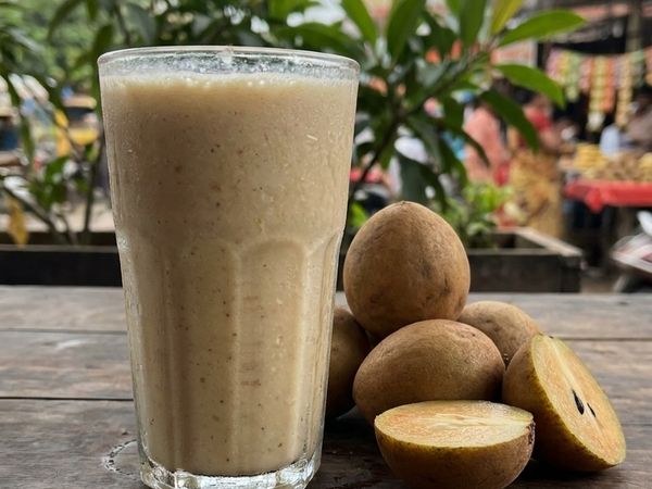 Chikoo at Sai Healthy Corner, Ulhasnagar